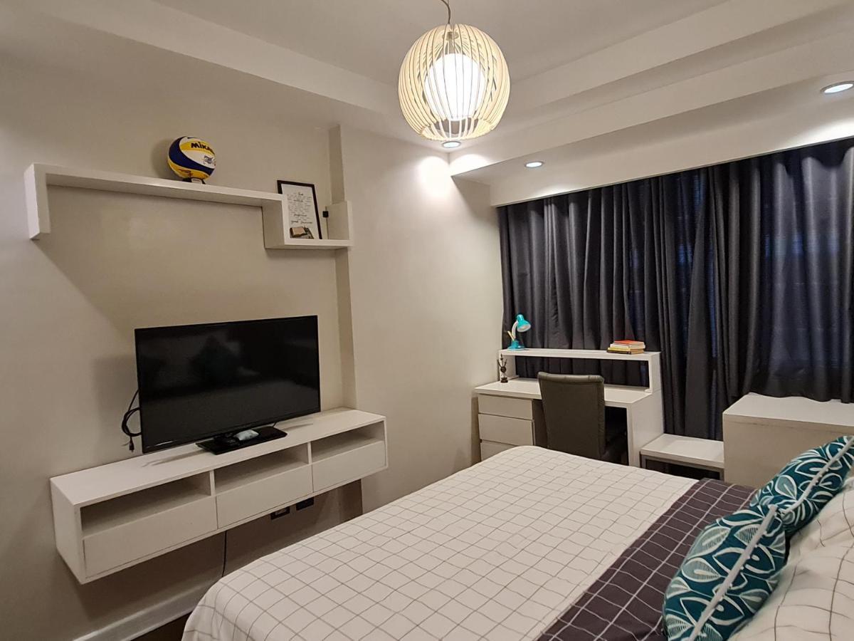 Huge Condo Unit Near Burgos Circle, St Lukes, Shangri-La - P Hamptons T1 Makati City Exterior foto