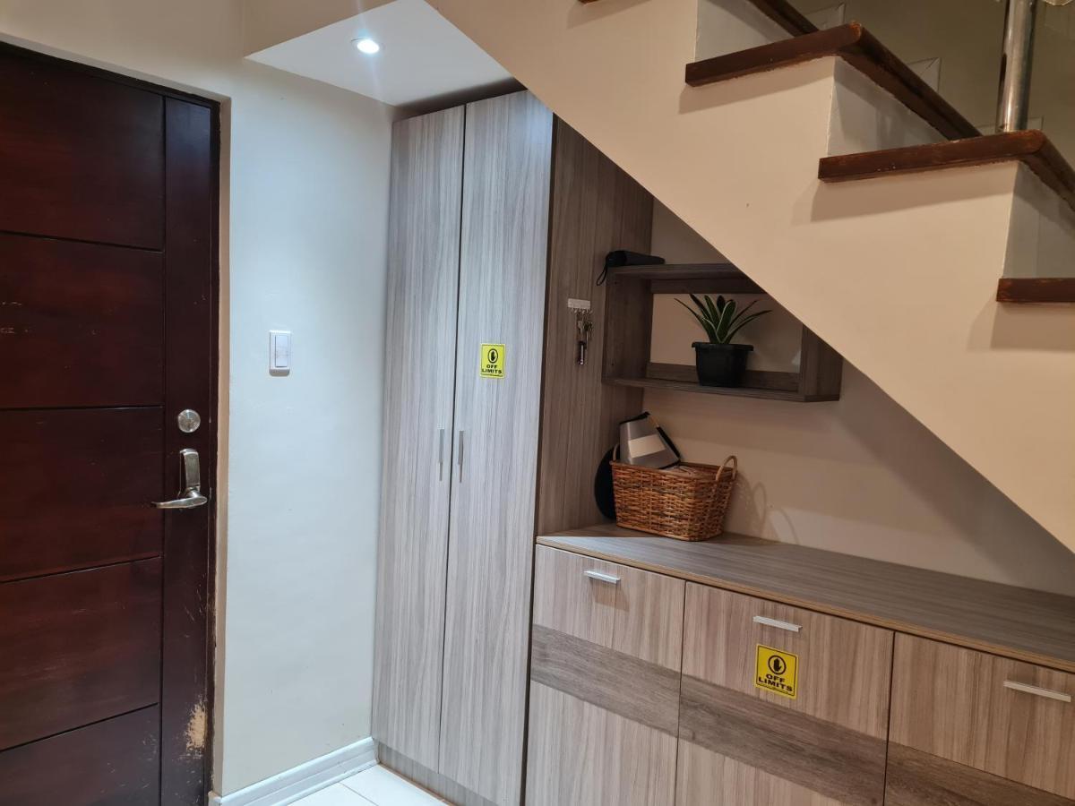 Huge Condo Unit Near Burgos Circle, St Lukes, Shangri-La - P Hamptons T1 Makati City Exterior foto