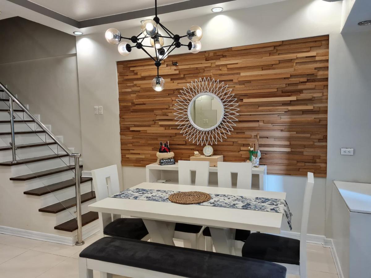 Huge Condo Unit Near Burgos Circle, St Lukes, Shangri-La - P Hamptons T1 Makati City Exterior foto