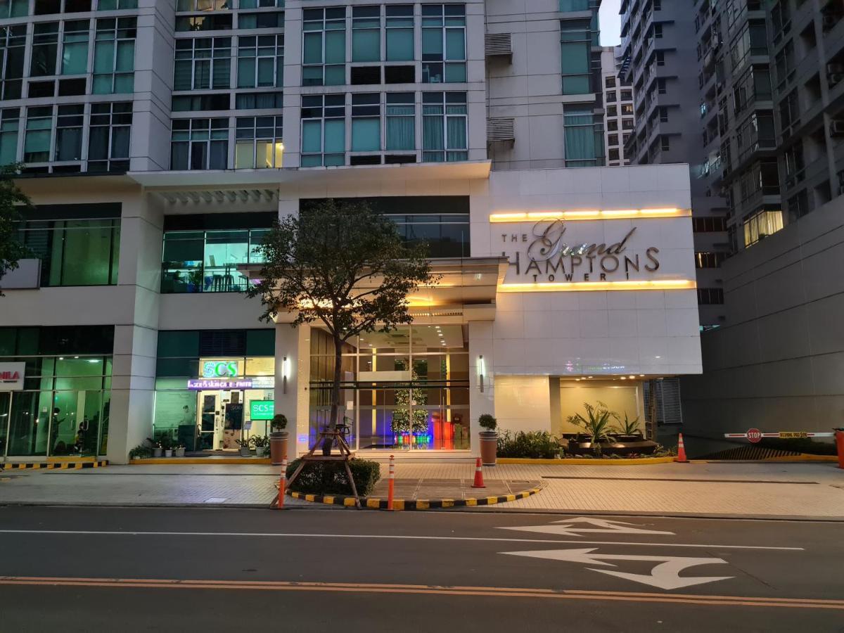 Huge Condo Unit Near Burgos Circle, St Lukes, Shangri-La - P Hamptons T1 Makati City Exterior foto