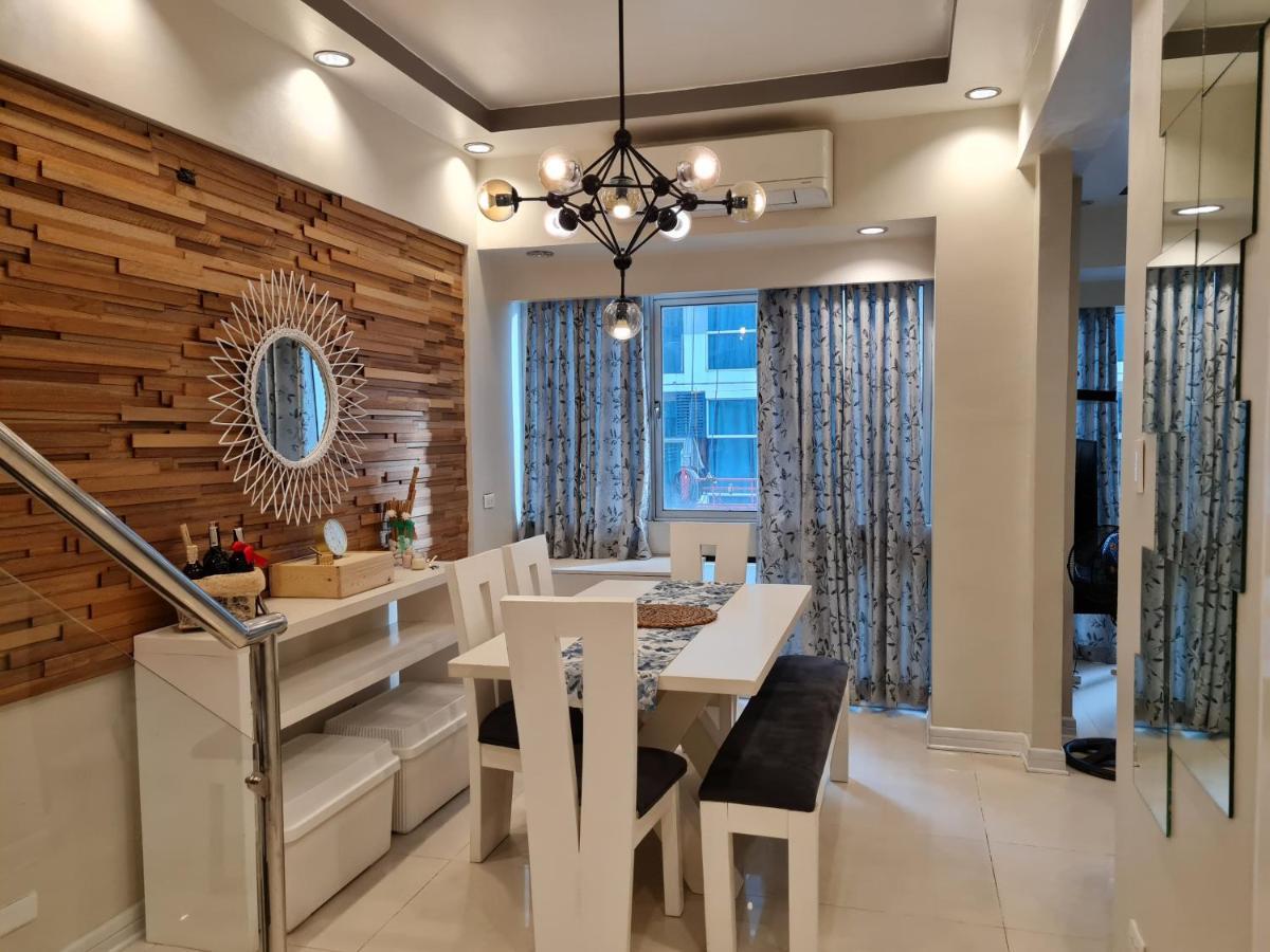 Huge Condo Unit Near Burgos Circle, St Lukes, Shangri-La - P Hamptons T1 Makati City Exterior foto
